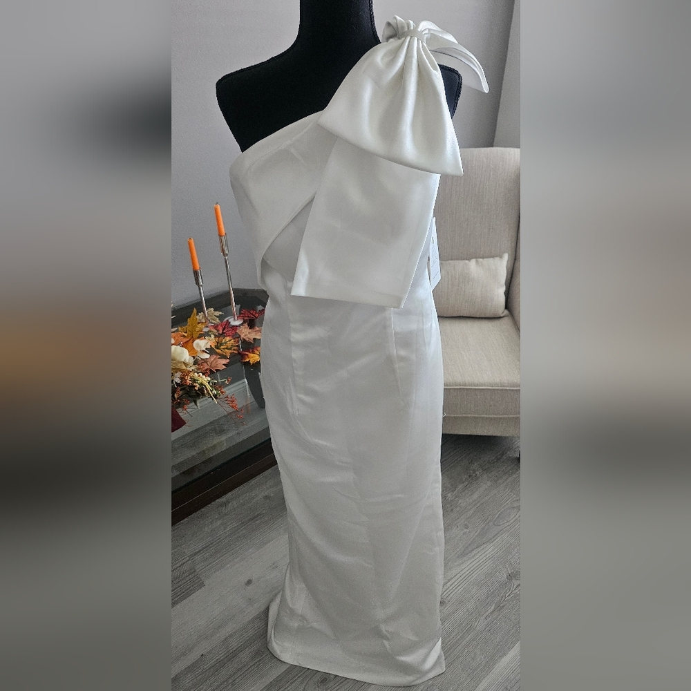 Formal Bridal Gown New With Tags